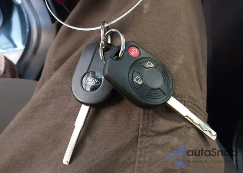 2013 Ford Escape S z USA, uszkodzony, nr VIN 1FMCU0F74DUD30496